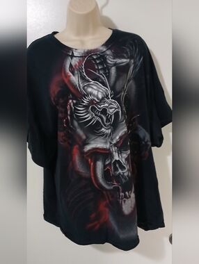 Men's Black Graphic Skull & Dragon Short-Sleeve Shirt